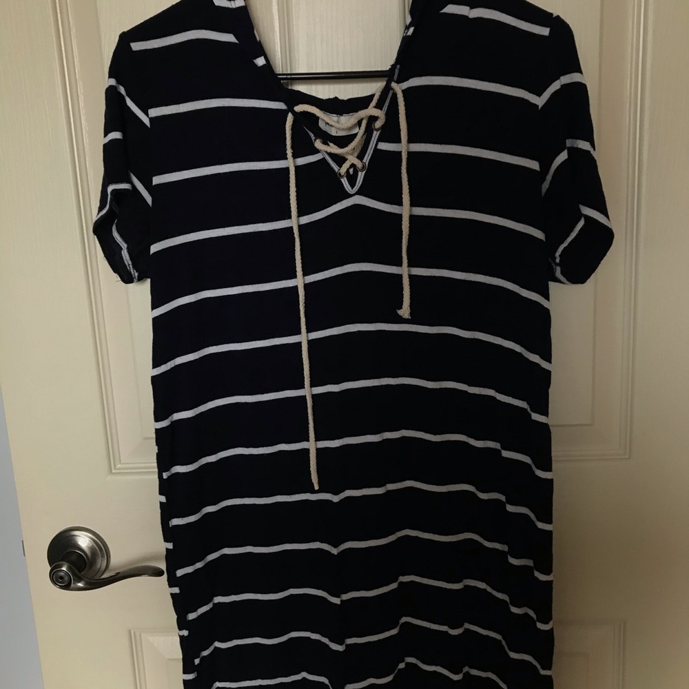 🐝Free Kisses hooded dress